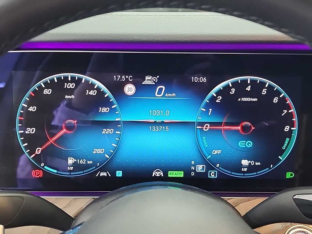 Mercedes Benz E class - Vista 6