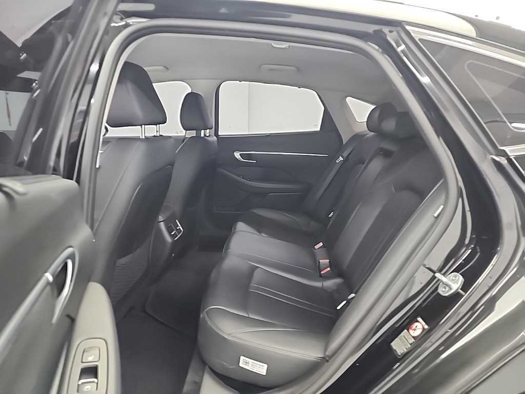 HYUNDAI Sonata - Vista 12
