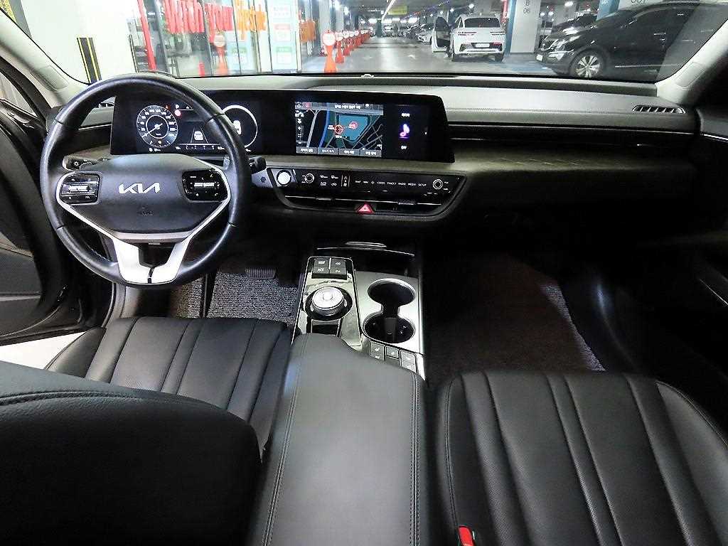 KIA K8 - Vista 10