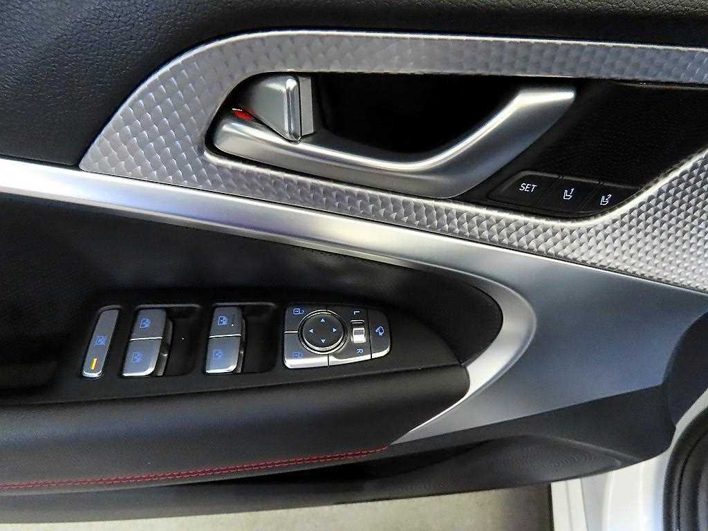 Genesis G70 2023 Blanco - Importación desde Corea - HF Imports Iquique - Foto 13