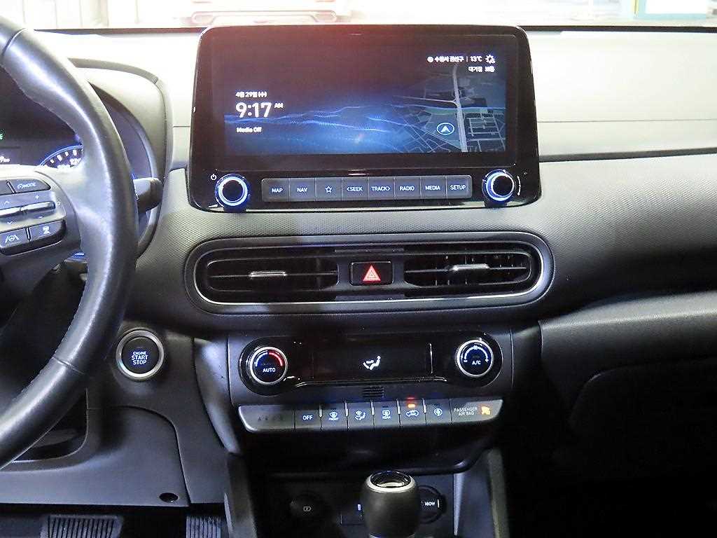 HYUNDAI Kona - Vista 11