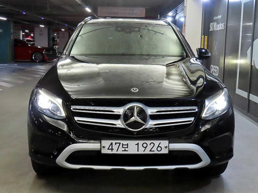 Mercedes Benz GLC Class - Vista 2