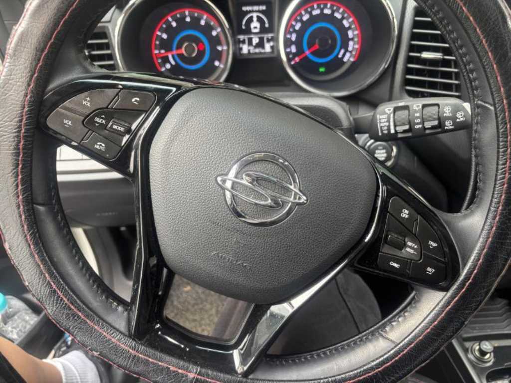 Ssangyong Tivoli - Vista 3