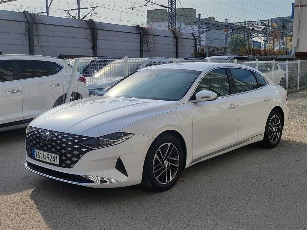 HYUNDAI Grandeur - Vista 2