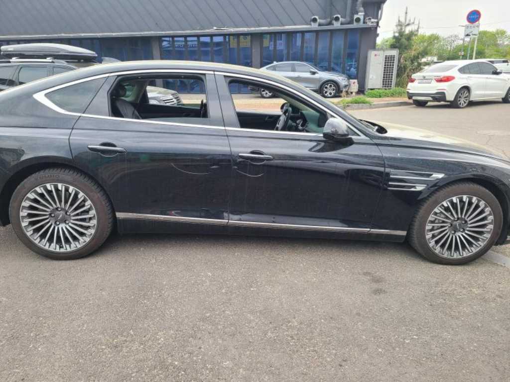Genesis G80 - Vista 6