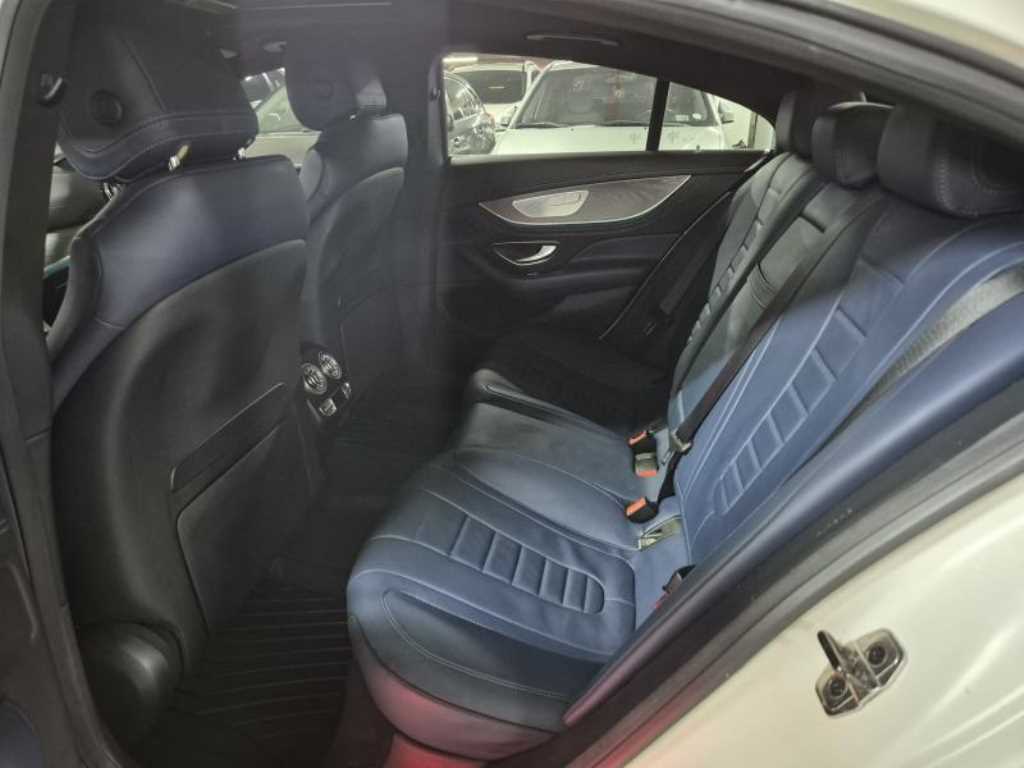 Mercedes Benz CLS Class - Vista 8
