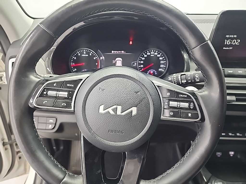 KIA Seltos - Vista 9