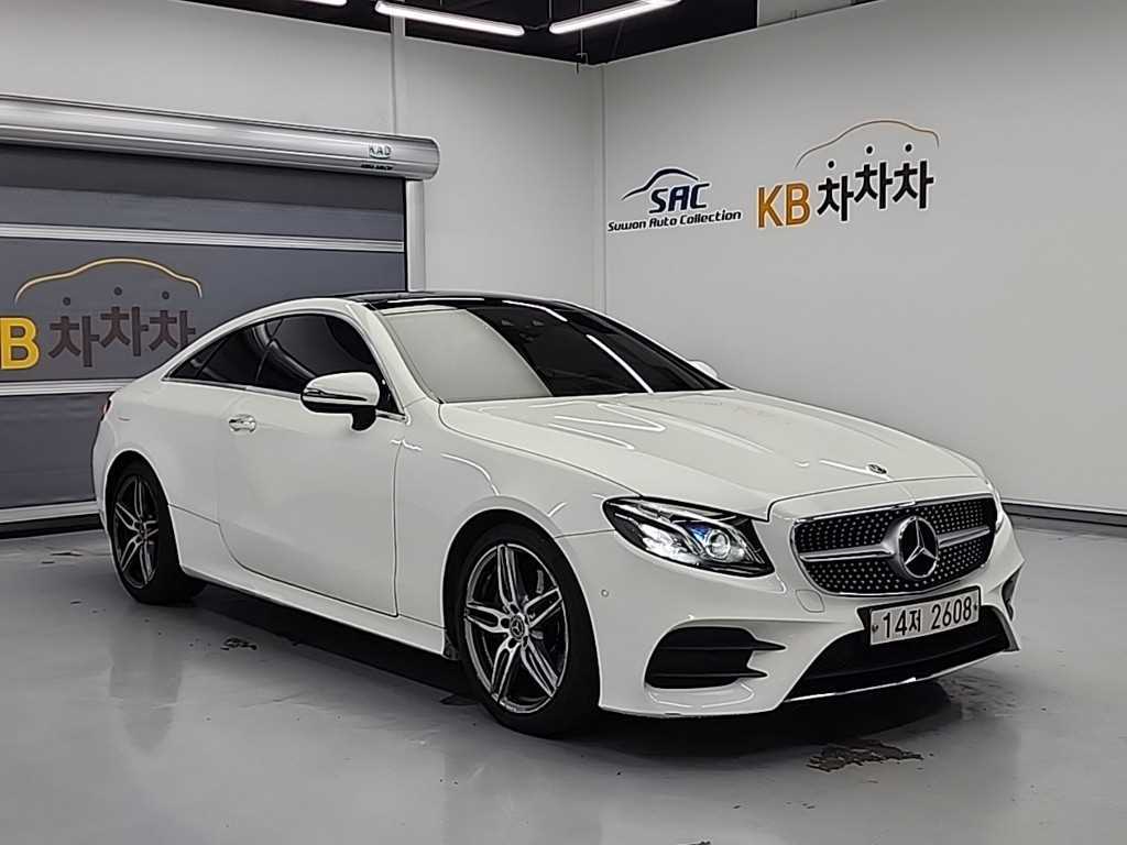 Mercedes Benz E class - Vista 4