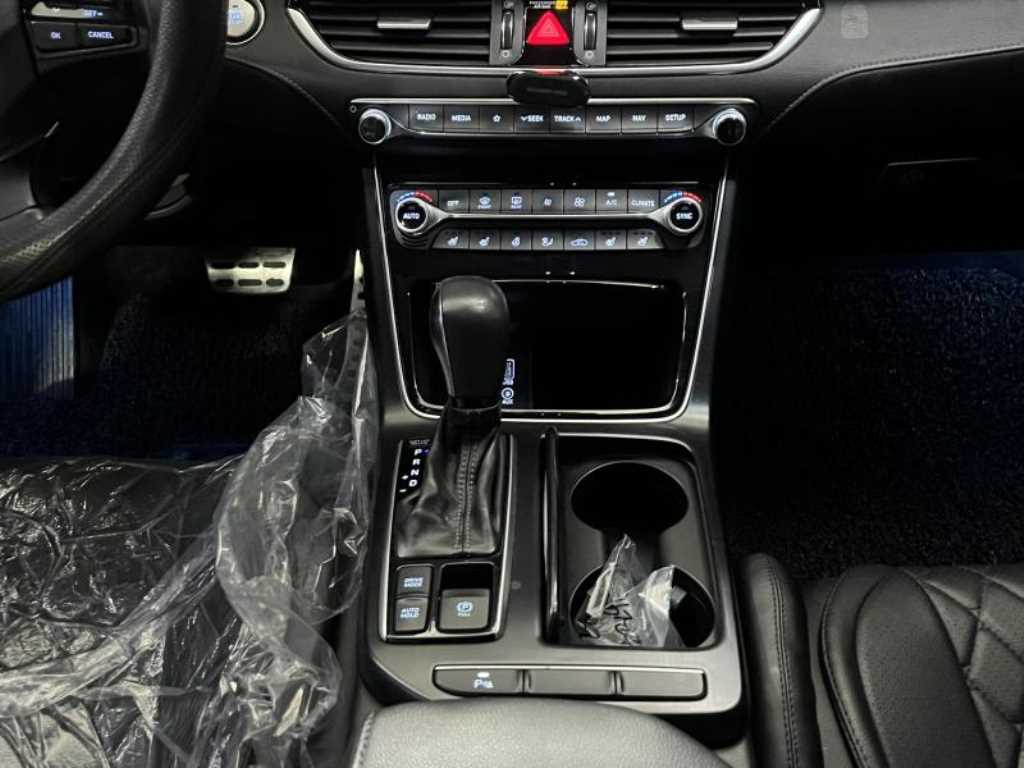 HYUNDAI Grandeur - Vista 9