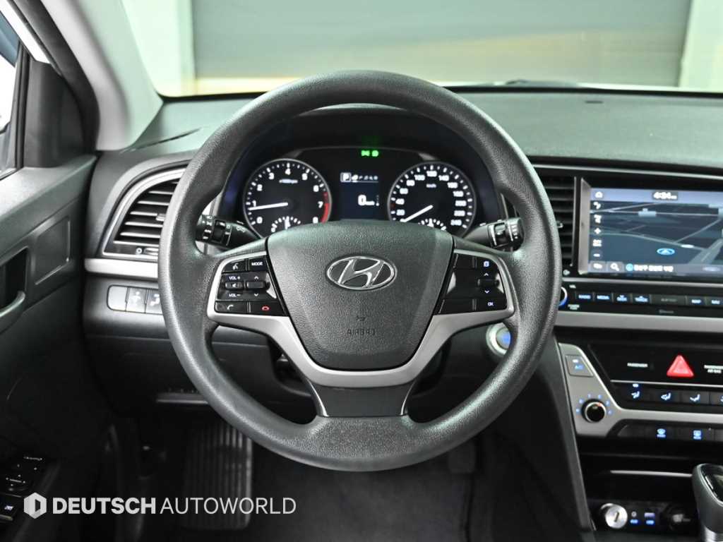 HYUNDAI Avante 2018 Blanco - Importación desde Corea - HF Imports Iquique - Foto 13