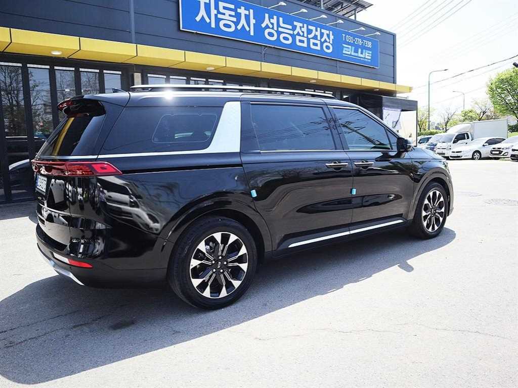 KIA Carnival - Vista 3