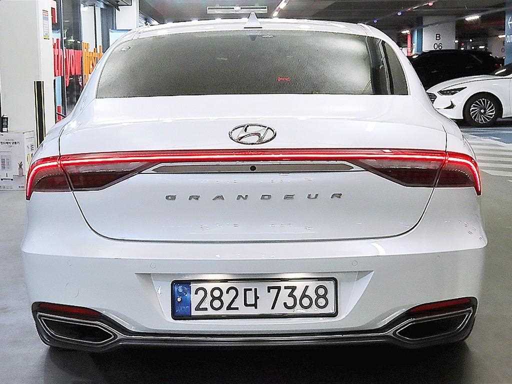 HYUNDAI Grandeur - Vista 5