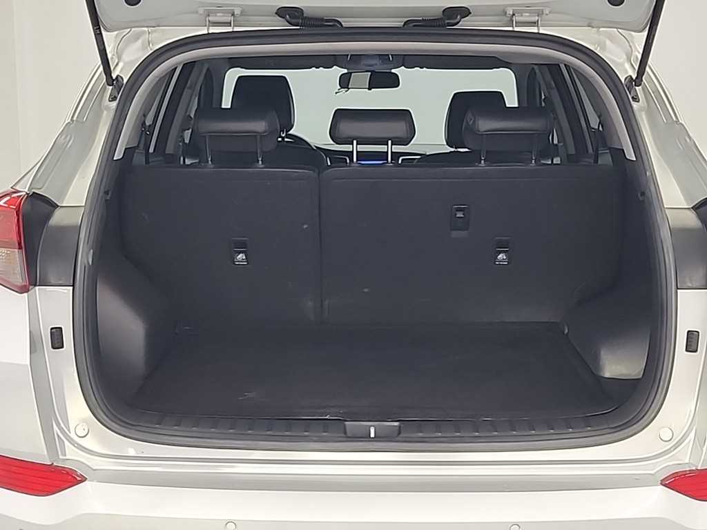 HYUNDAI Tucson 2016 Gris - Importación desde Corea - HF Imports Iquique - Foto 18