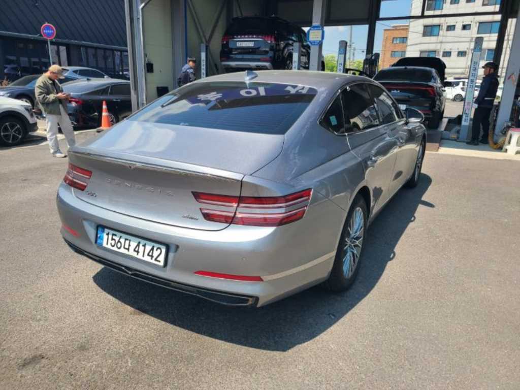Genesis G80 - Vista 5