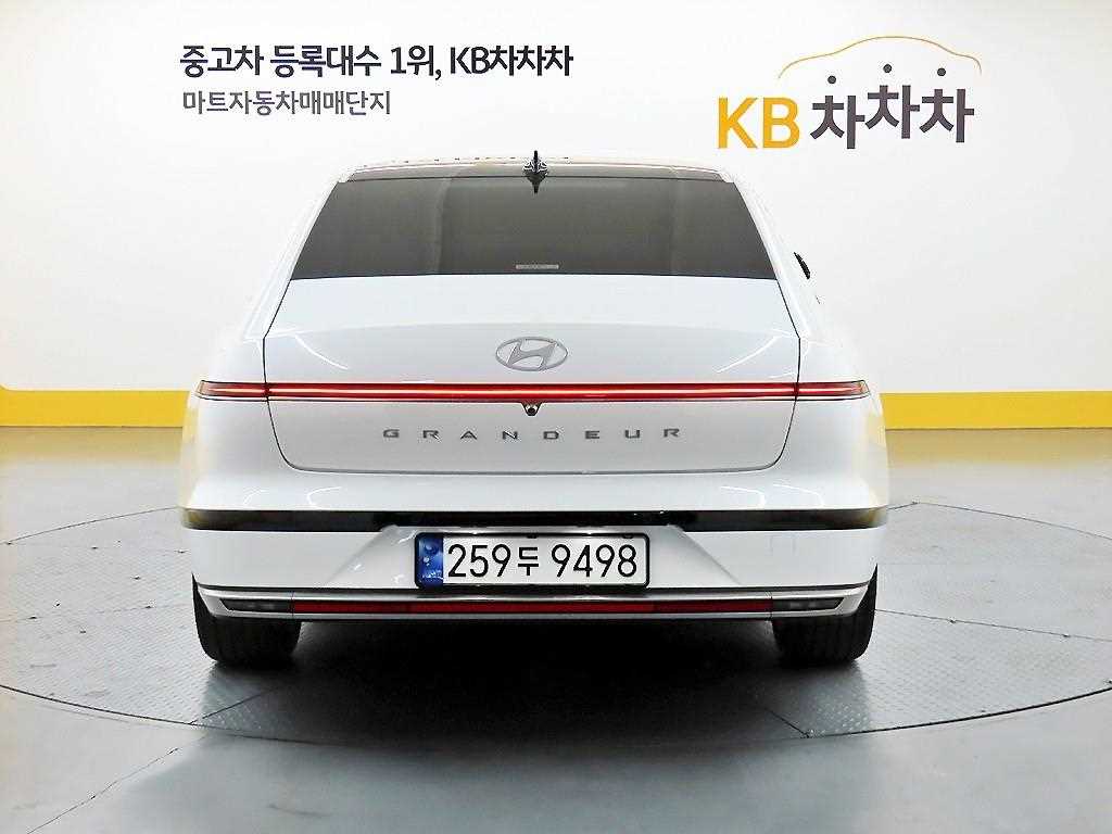 HYUNDAI Grandeur - Vista 3