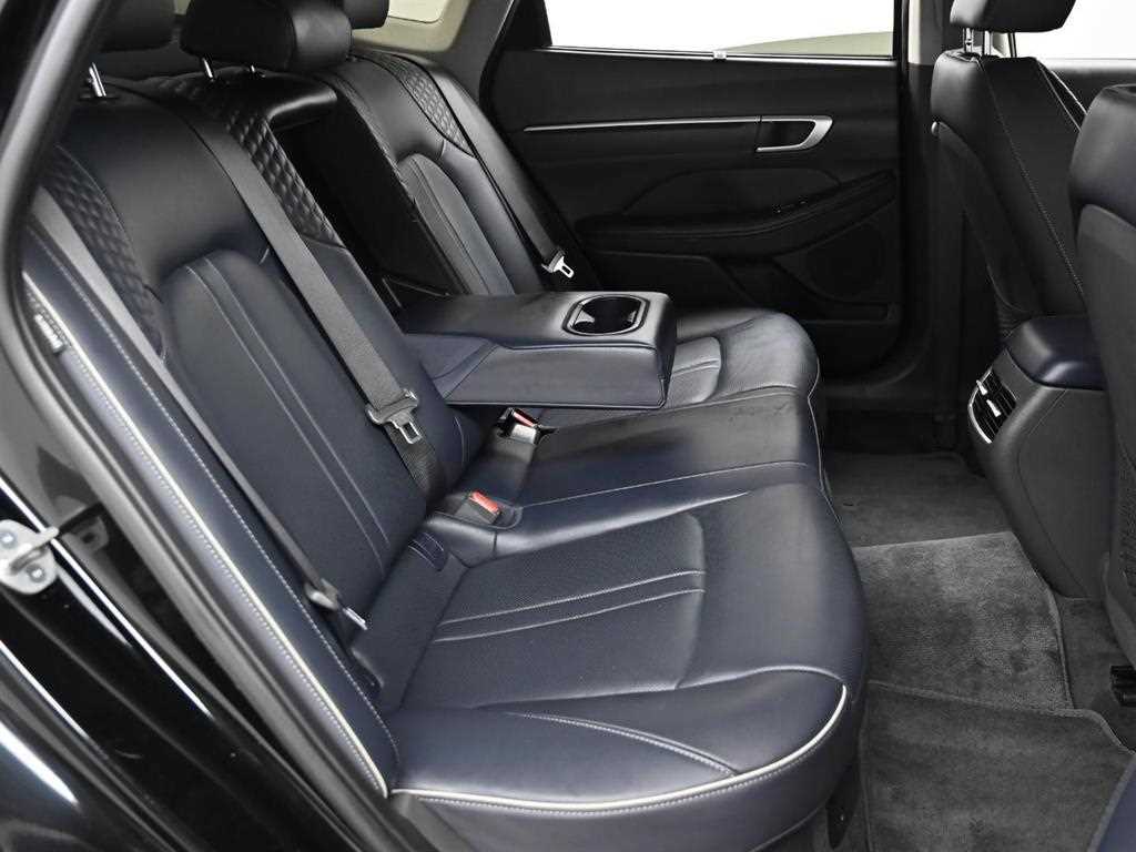 HYUNDAI Sonata - Vista 12