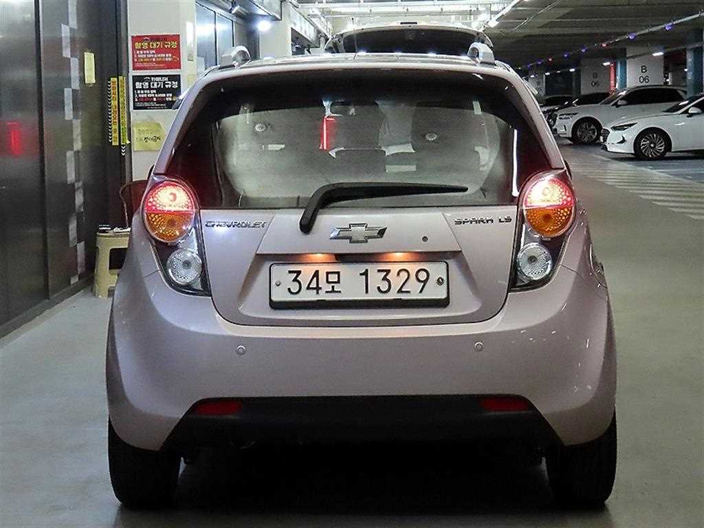 Chevrolet Spark - Vista 5
