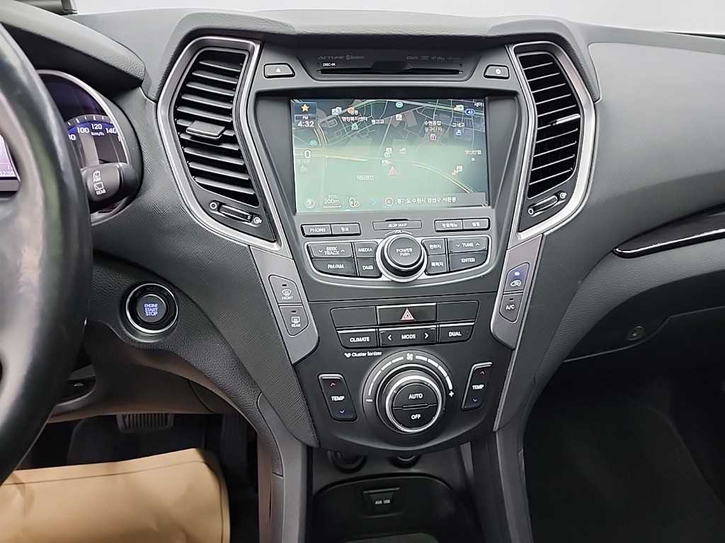 HYUNDAI Santa Fe - Vista 10