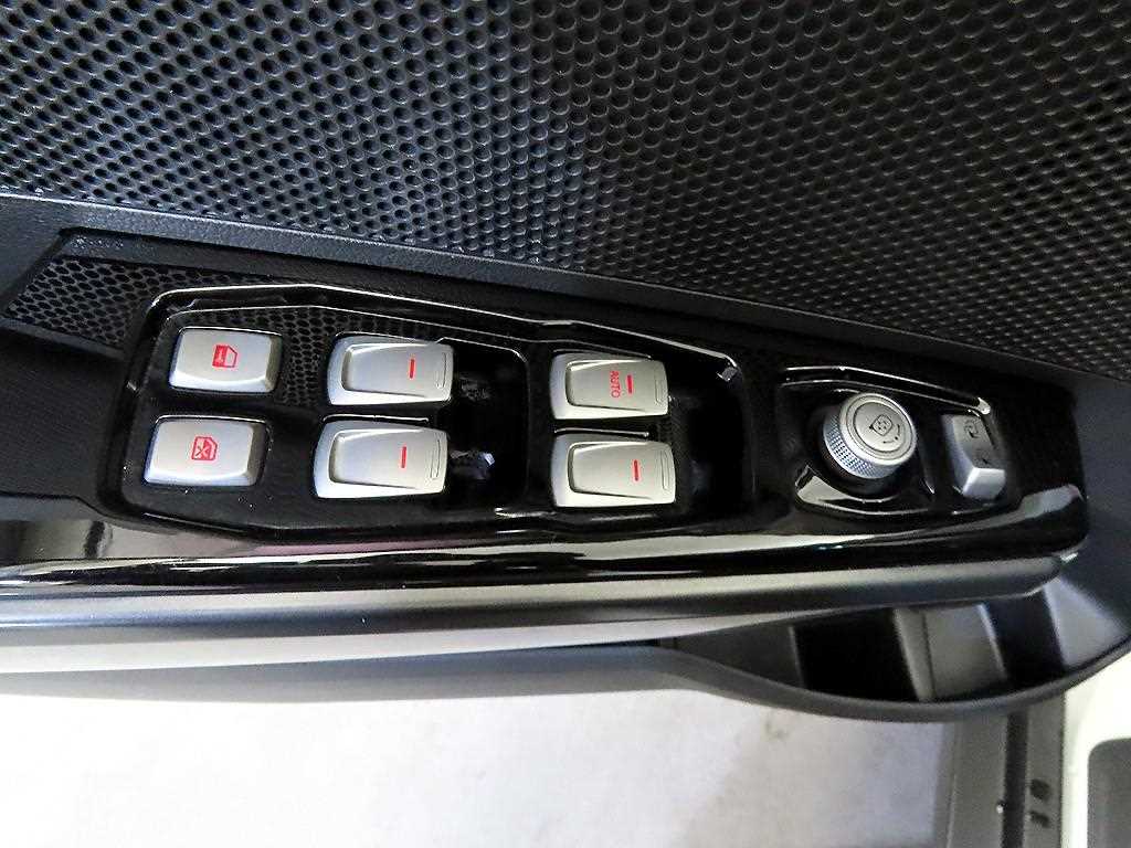 Ssangyong Tivoli 2016 Blanco - Importación desde Corea - HF Imports Iquique - Foto 13