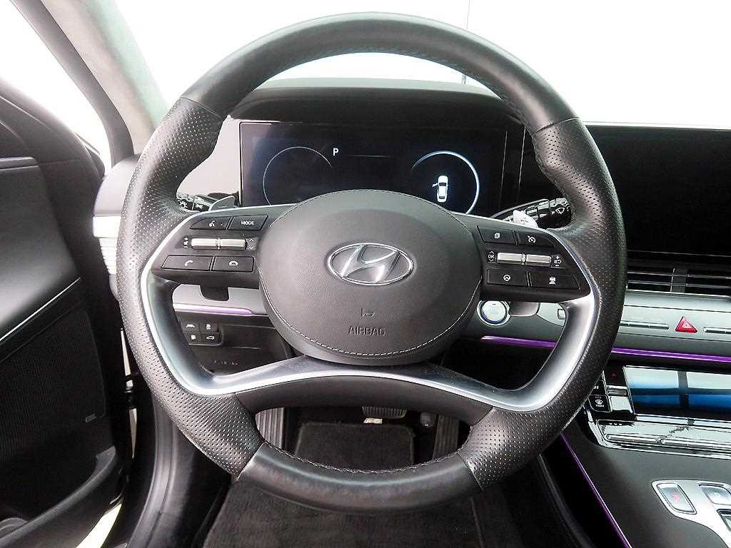 HYUNDAI Grandeur - Vista 10