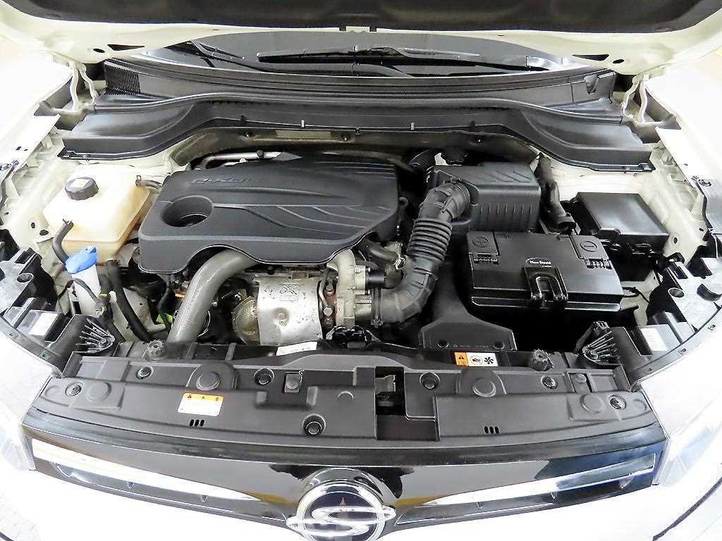 Ssangyong Tivoli 2022 Blanco - Importación desde Corea - HF Imports Iquique - Foto 19