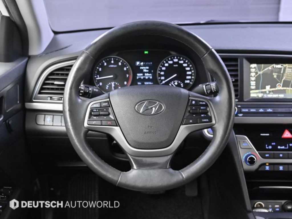 HYUNDAI Avante 2017 Blanco - Importación desde Corea - HF Imports Iquique - Foto 13