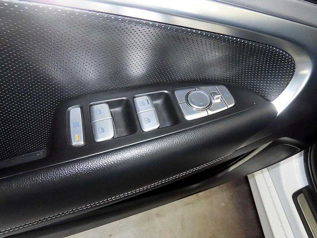 Genesis G70 2019 Blanco - Importación desde Corea - HF Imports Iquique - Foto 13