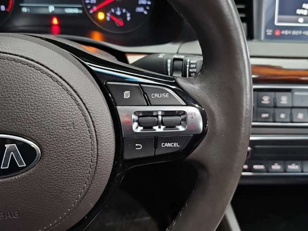 KIA K7 - Vista 9