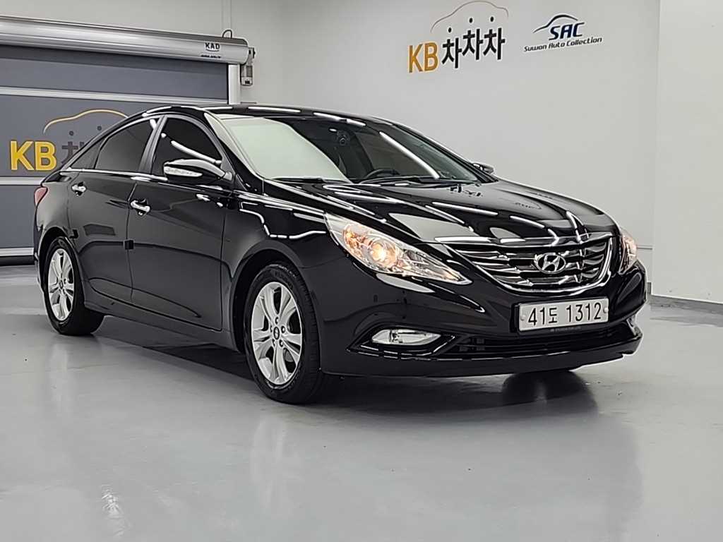 HYUNDAI Sonata - Vista 4