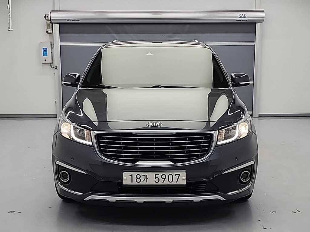 KIA Carnival - Vista 2