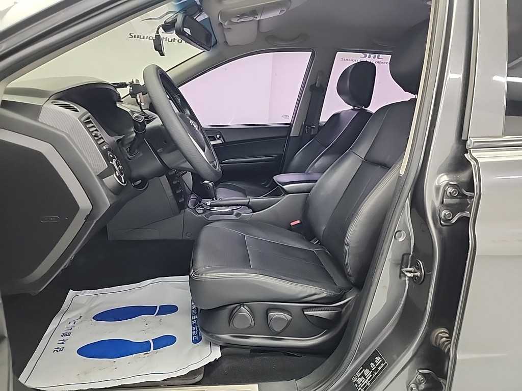 Ssangyong Korando - Vista 11