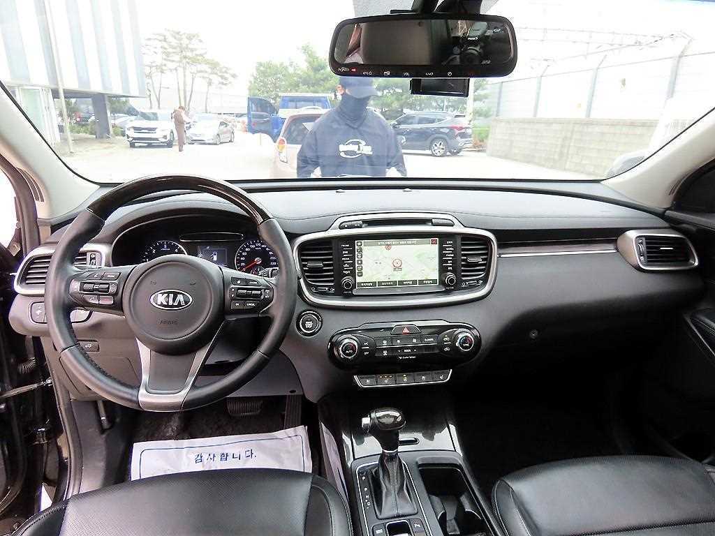 KIA Sorento - Vista 7