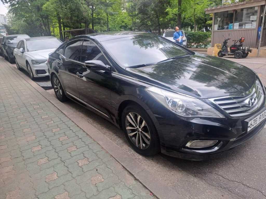 HYUNDAI Grandeur - Vista 2