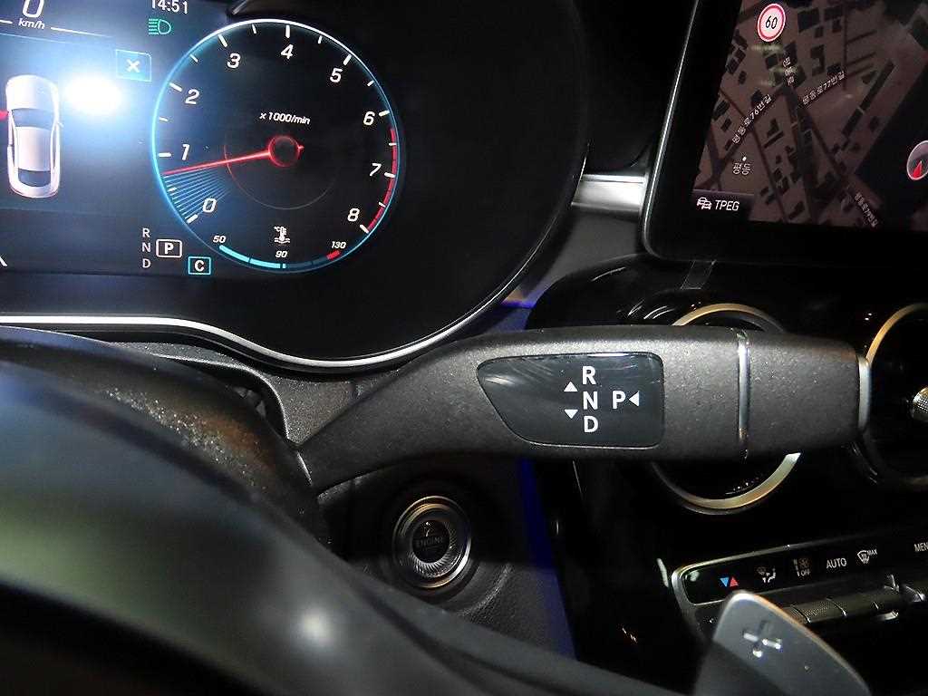 Mercedes Benz C Class - Vista 12