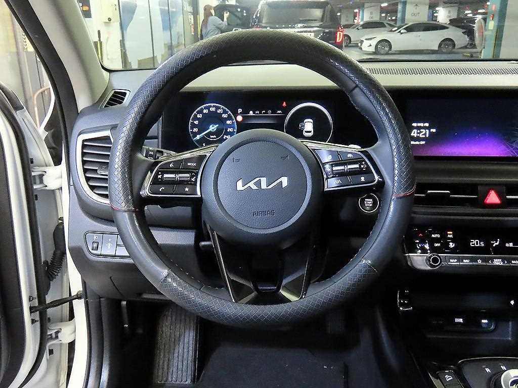 KIA Seltos - Vista 8