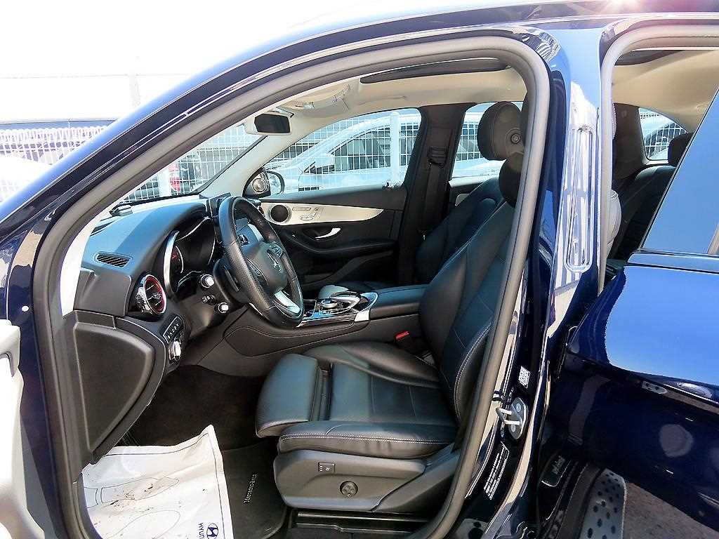 Mercedes Benz GLC Class - Vista 5