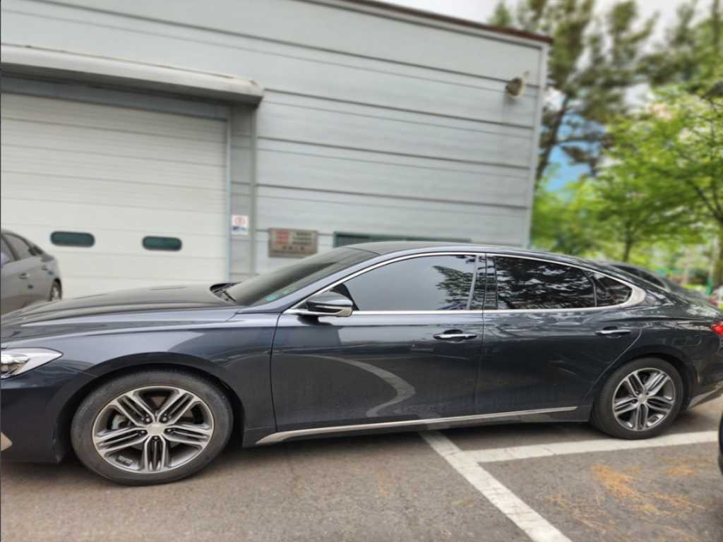 HYUNDAI Grandeur - Vista 3