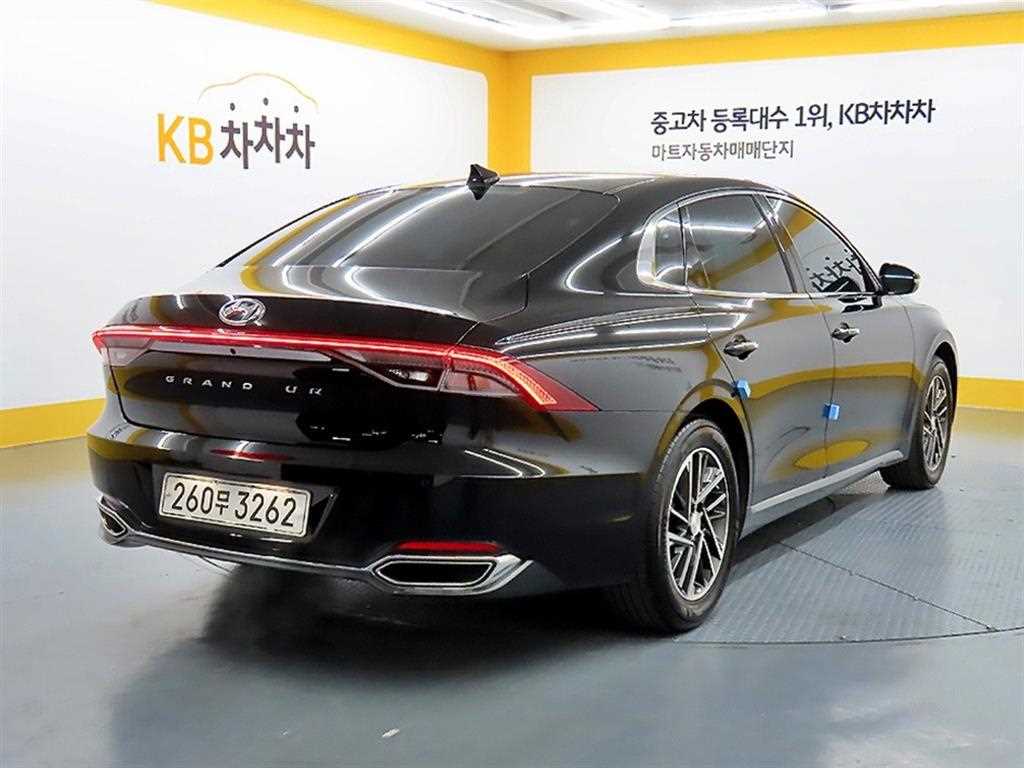 HYUNDAI Grandeur - Vista 4