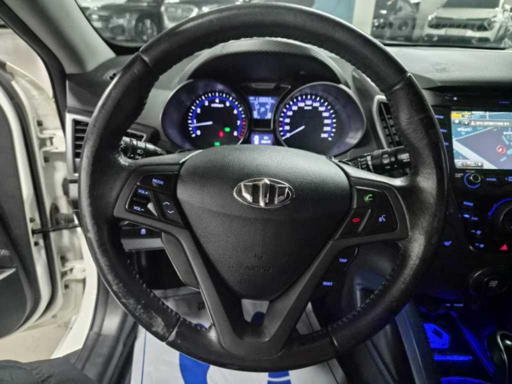 HYUNDAI Veloster - Vista 7