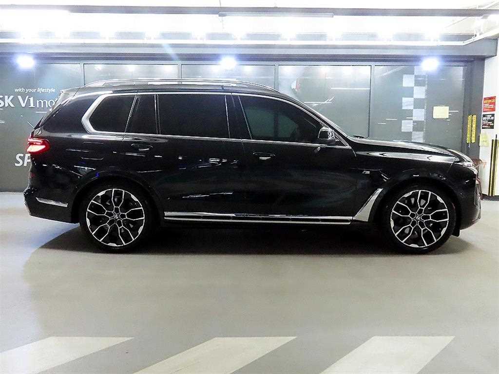 BMW X7 - Vista 3