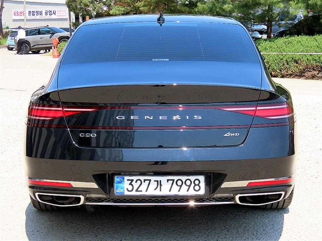 Genesis G90 - Vista 4