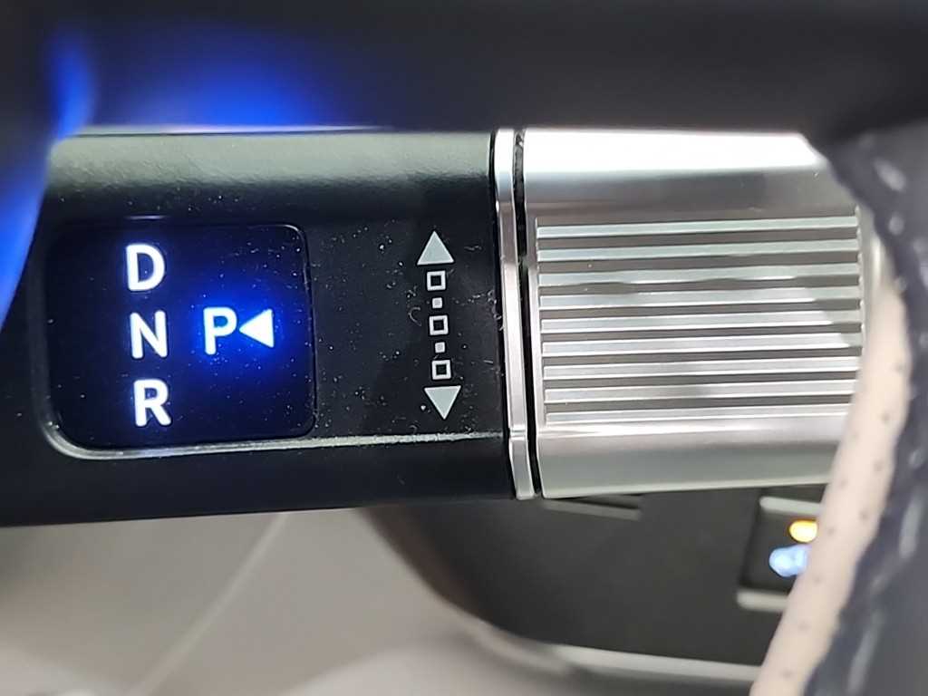HYUNDAI Kona - Vista 8