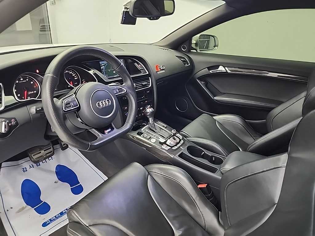 Audi RS5 - Vista 7