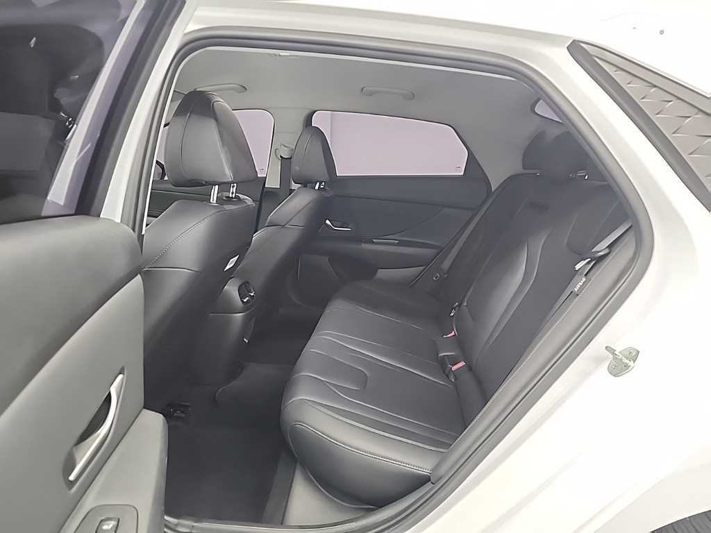 HYUNDAI Avante - Vista 12