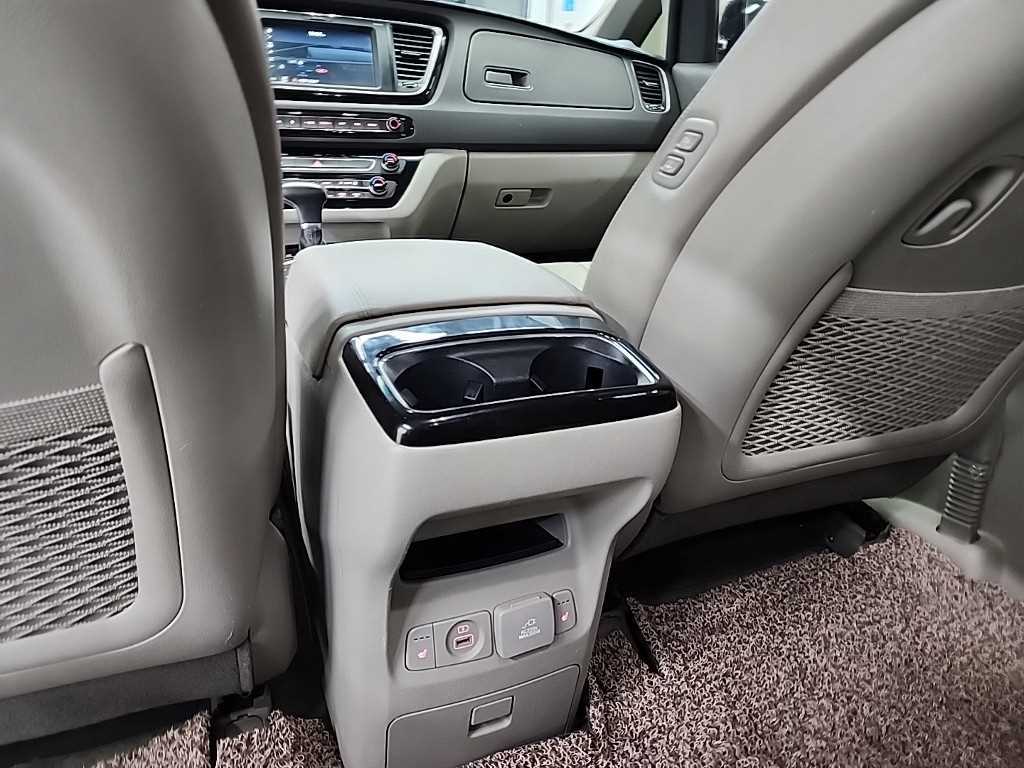 KIA Carnival 2018 Gris - Importación desde Corea - HF Imports Iquique - Foto 13