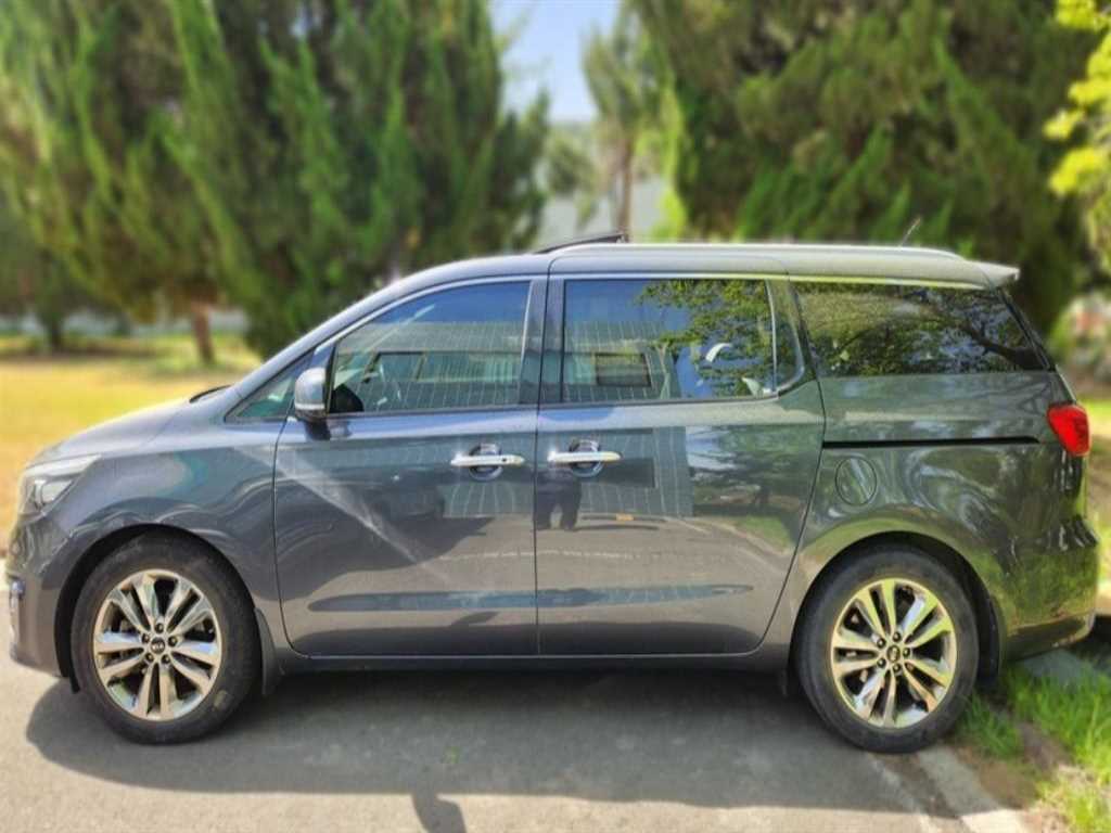 KIA Carnival - Vista 3