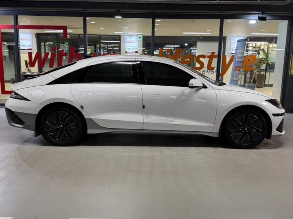 HYUNDAI Ioniq 6 - Vista 3