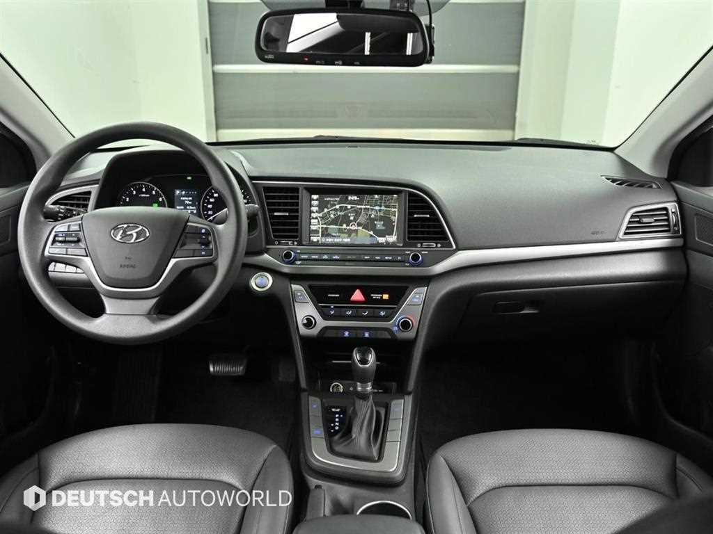 HYUNDAI Avante - Vista 7