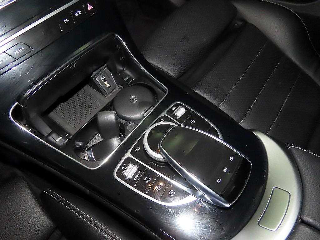 Mercedes Benz C Class 2020 Negro - Importación desde Corea - HF Imports Iquique - Foto 13