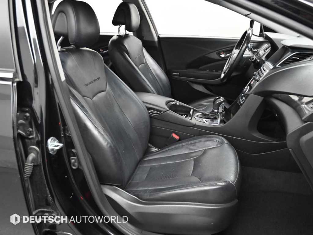 HYUNDAI Grandeur - Vista 10
